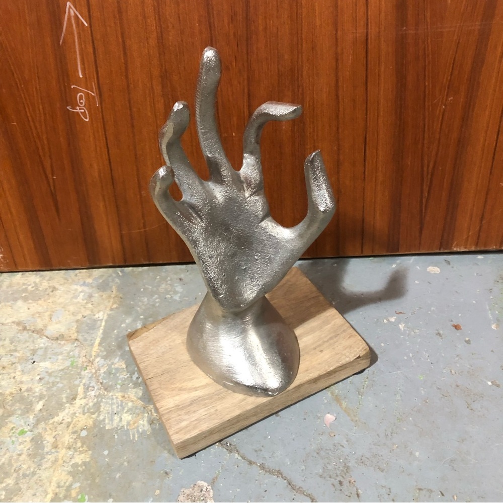 Silver Hand Ring Holder